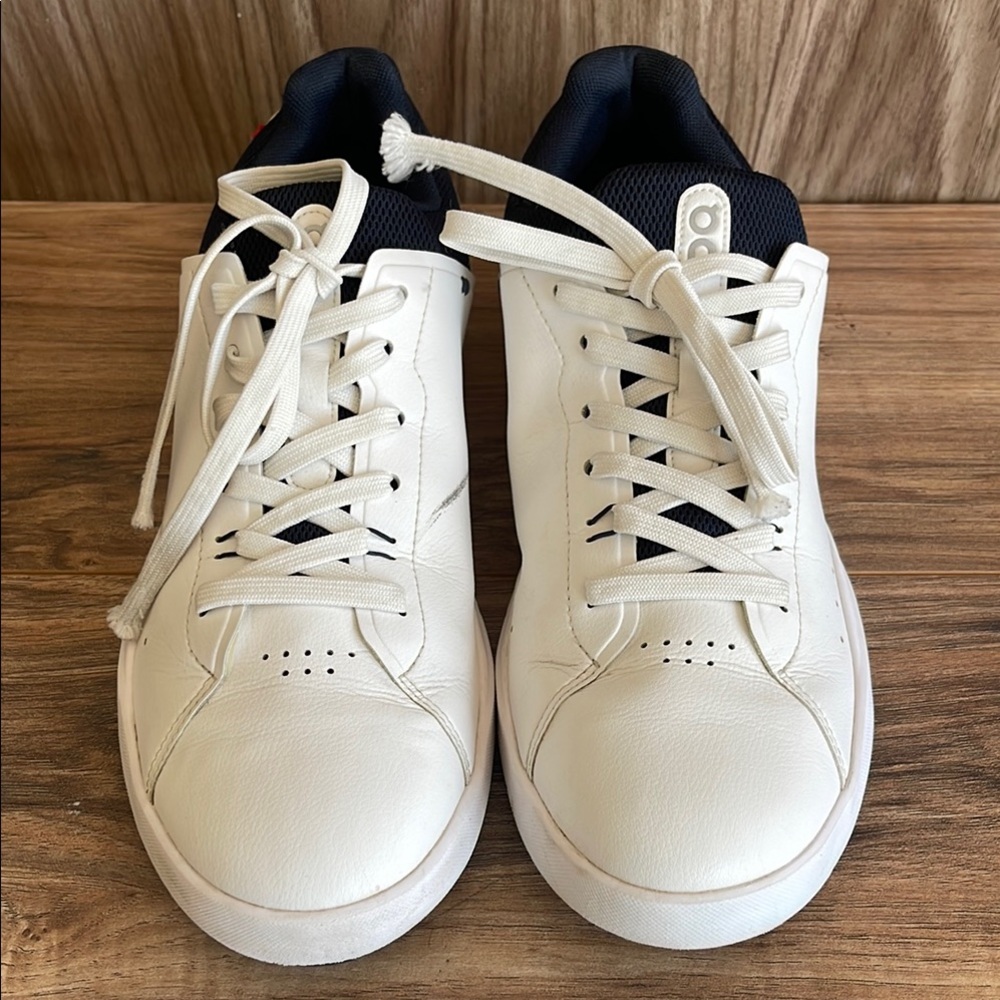 ON Running The Roger Advantage Sneakers Shoes White Midnight Navy Men Size 10